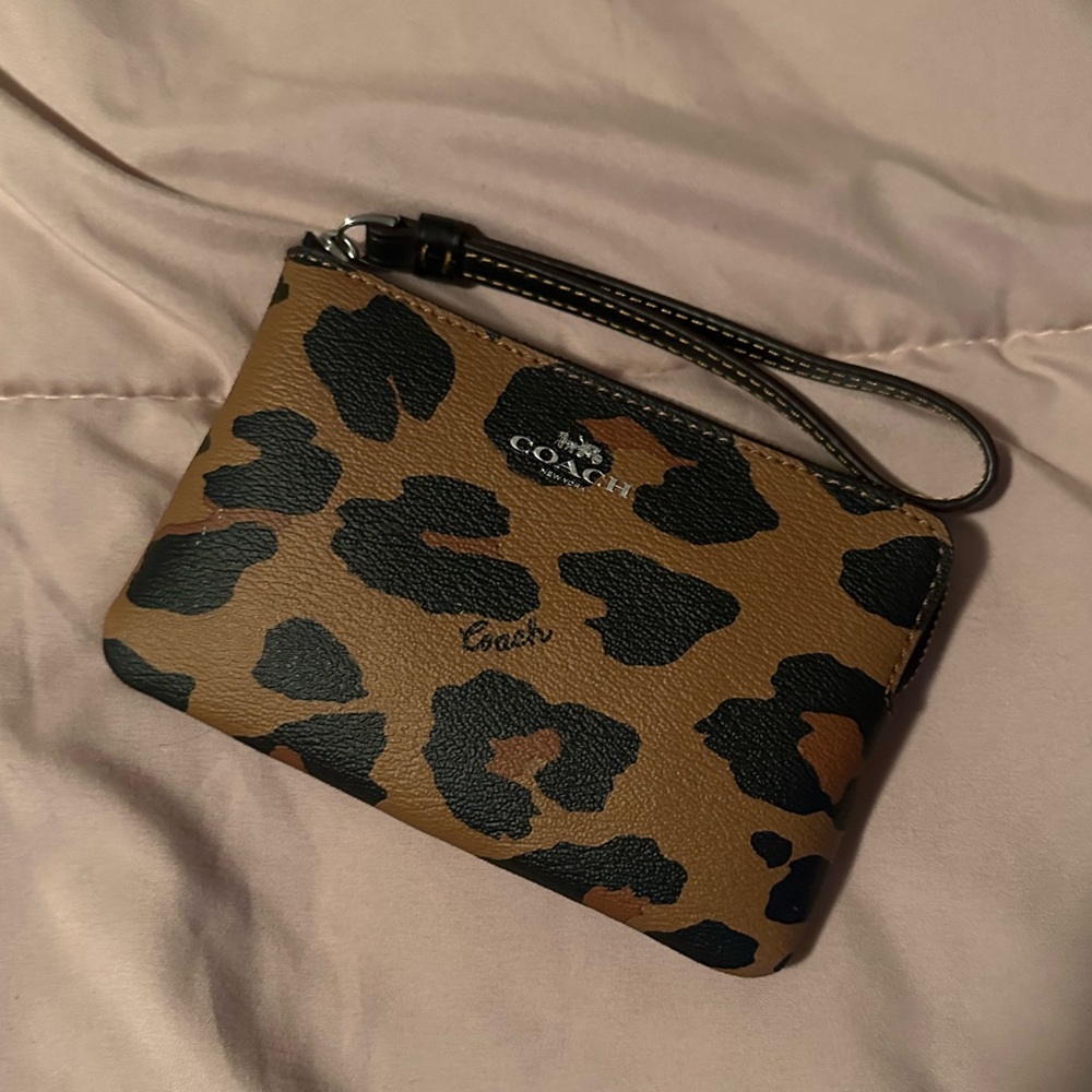 Coach Wristlet Leopard Print